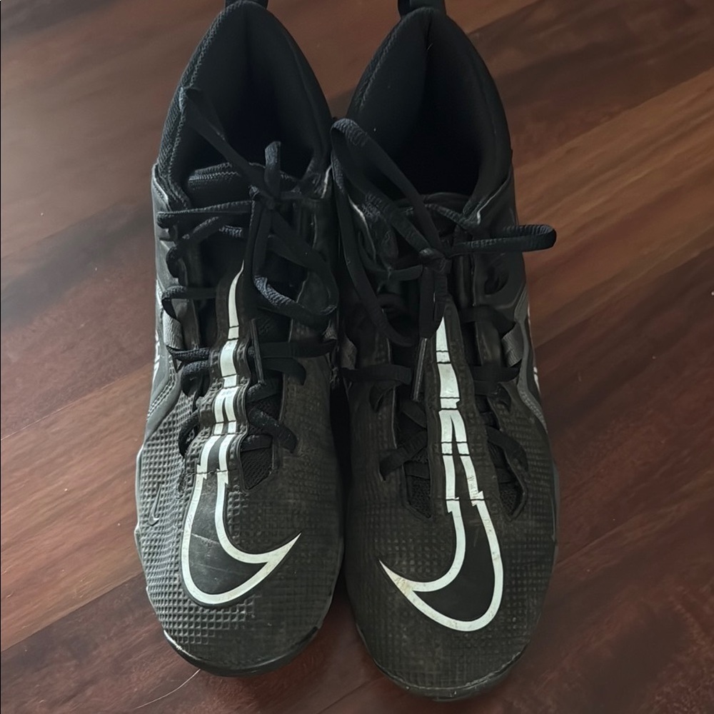 Nike Black and White Sports Sneakers